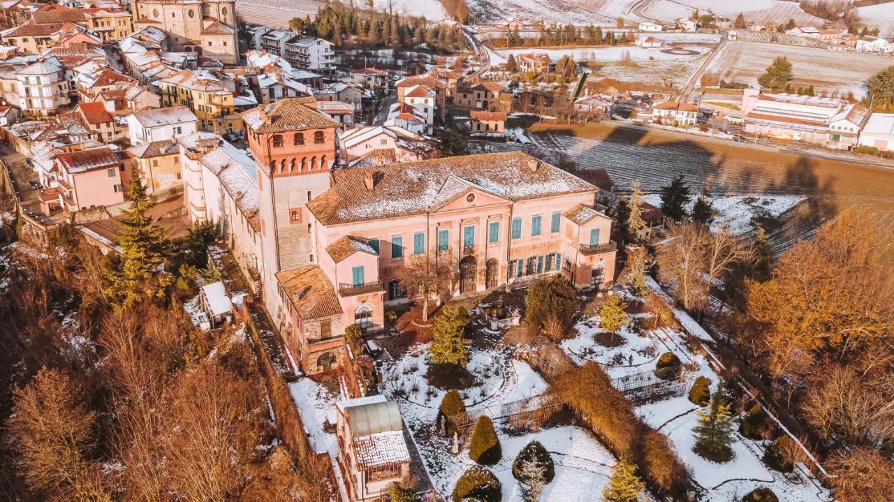Il Castello Di Bubbio Hotel Bagian luar foto