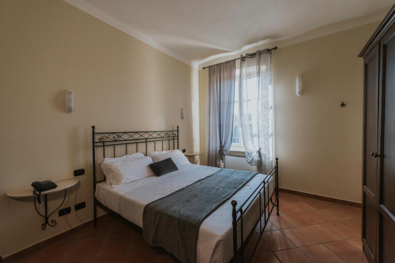 Il Castello Di Bubbio Hotel Bagian luar foto
