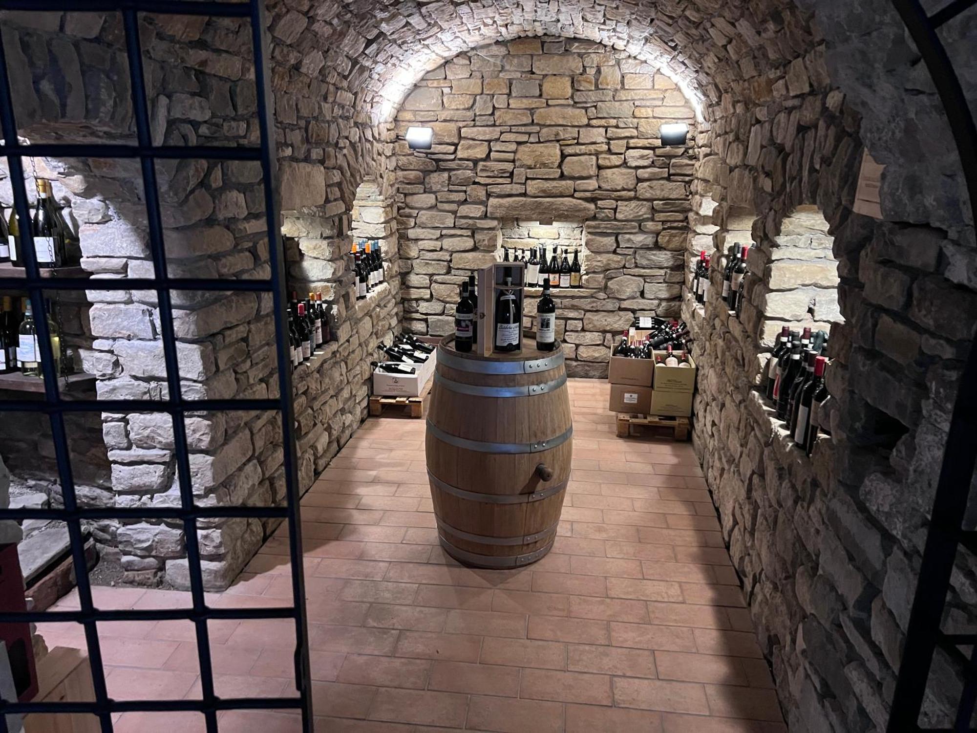 Il Castello Di Bubbio Hotel Bagian luar foto