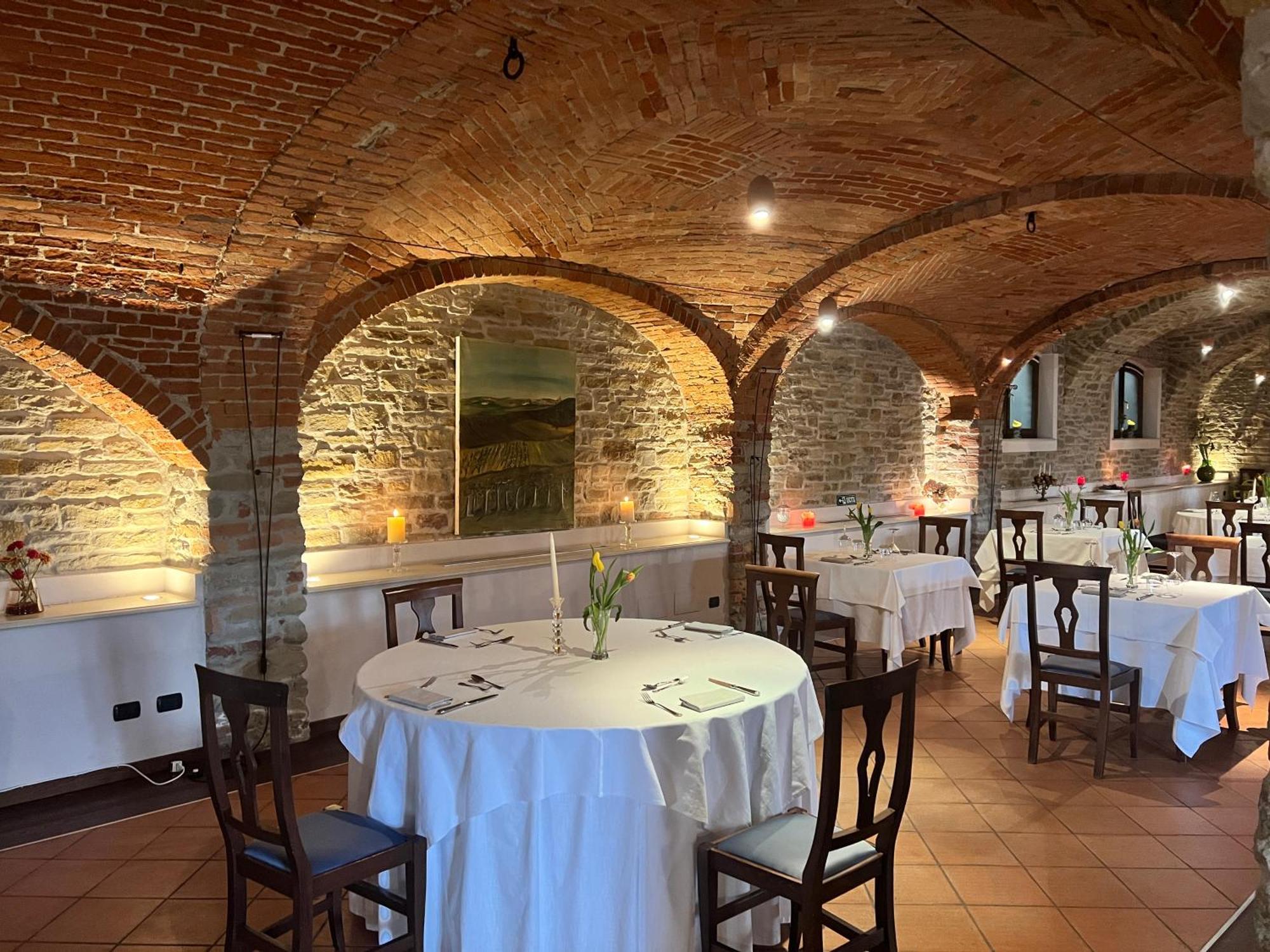Il Castello Di Bubbio Hotel Bagian luar foto