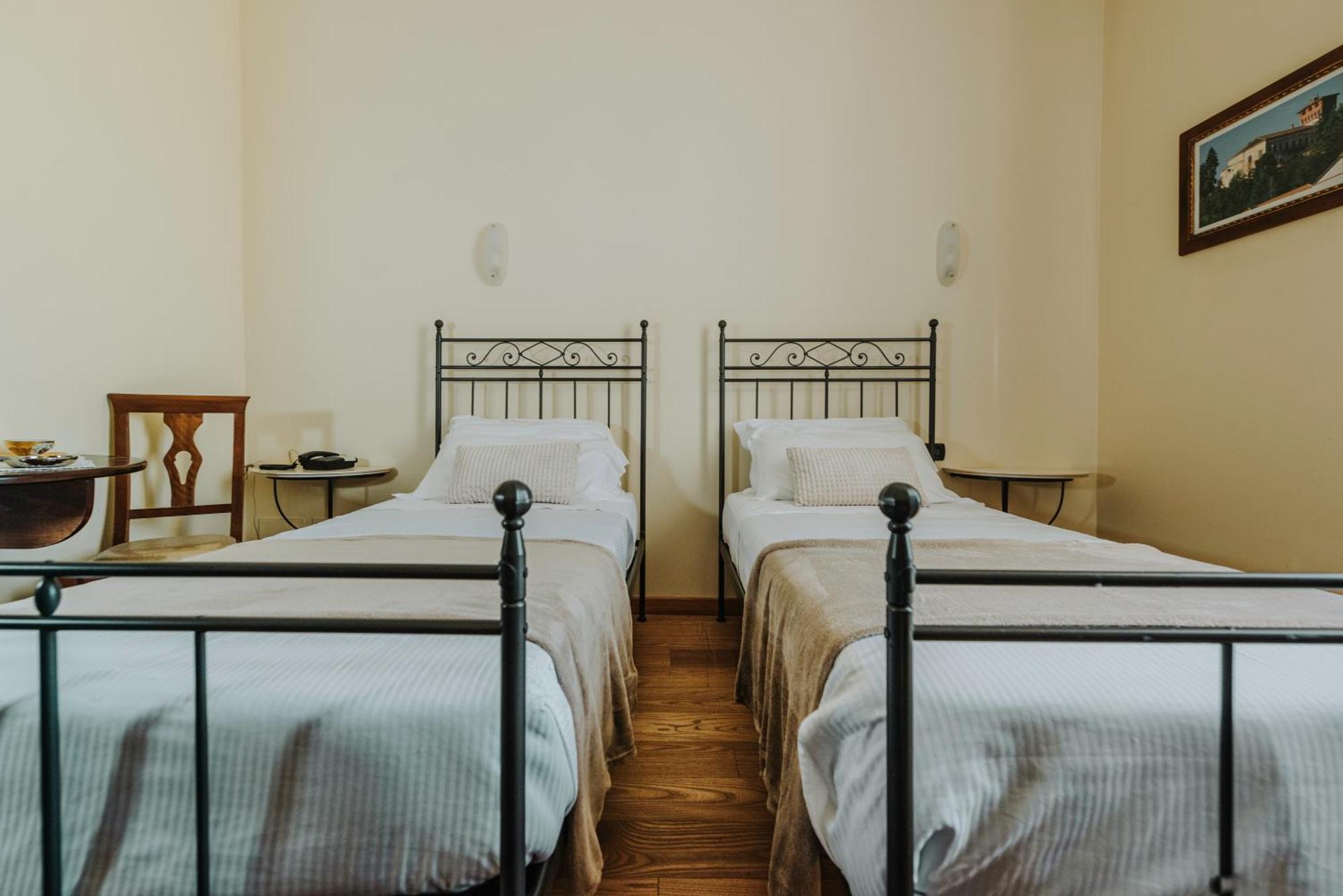 Il Castello Di Bubbio Hotel Bagian luar foto