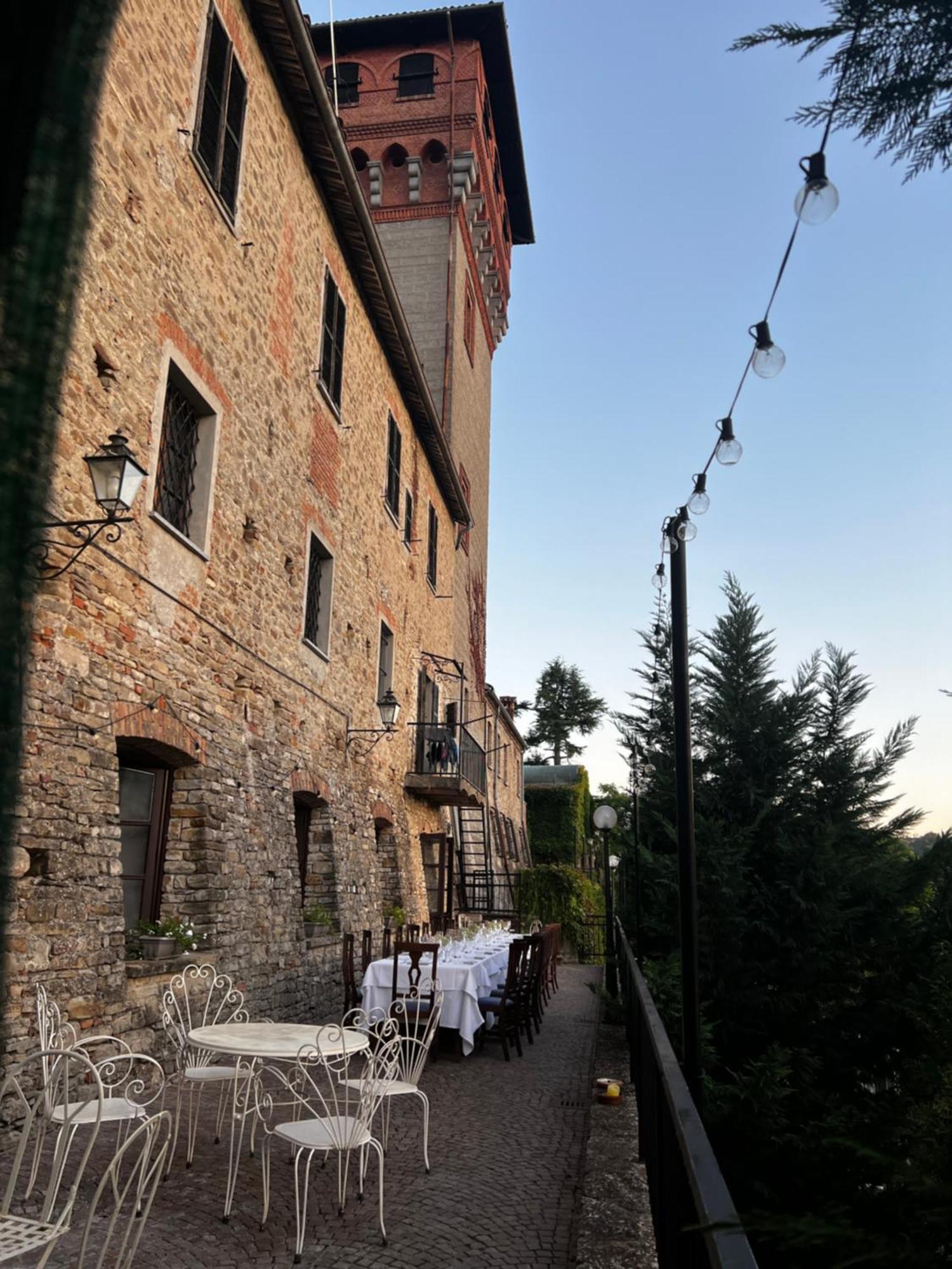 Il Castello Di Bubbio Hotel Bagian luar foto