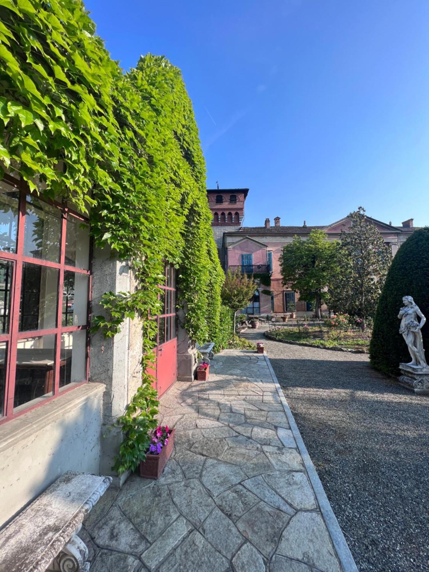 Il Castello Di Bubbio Hotel Bagian luar foto
