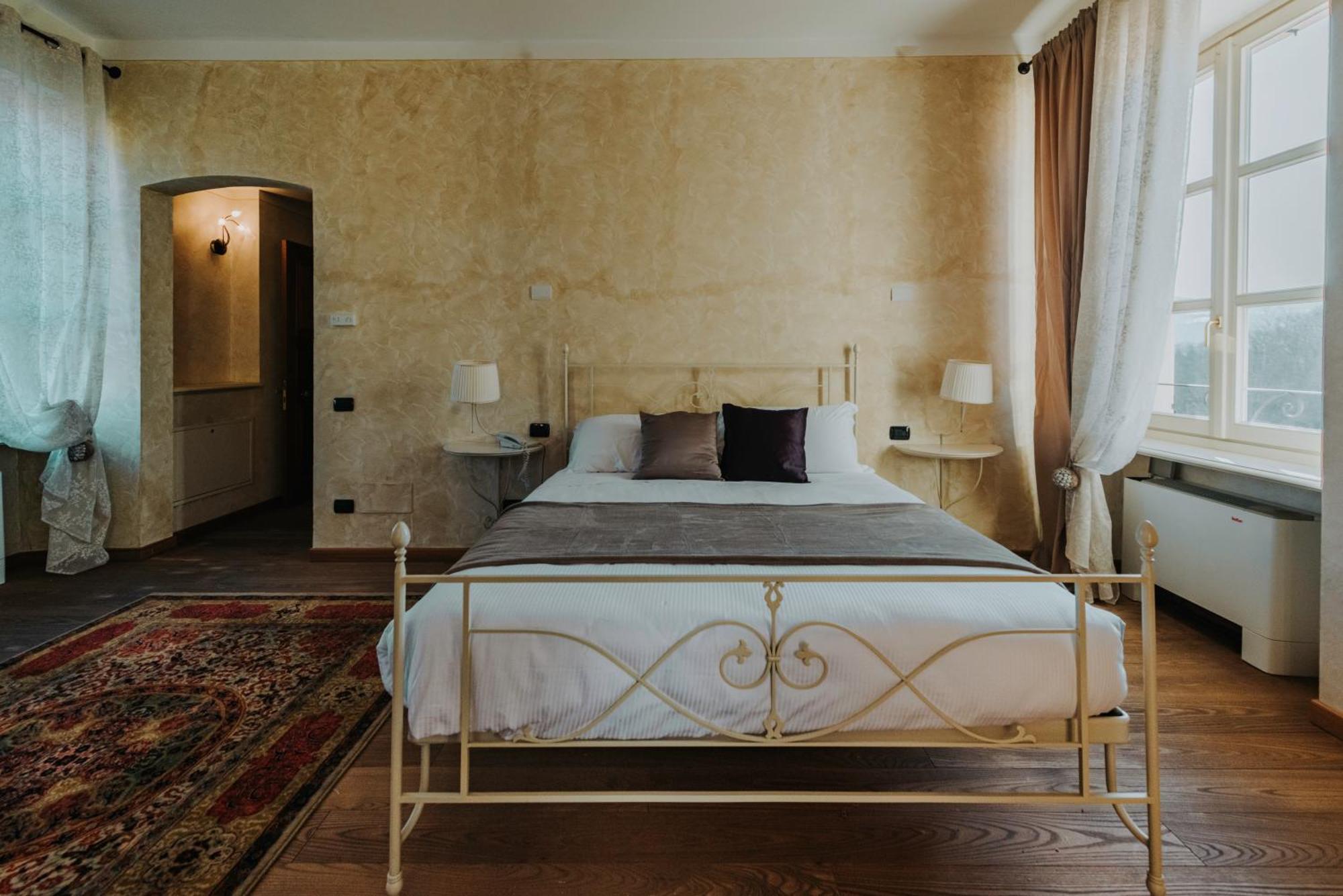 Il Castello Di Bubbio Hotel Bagian luar foto