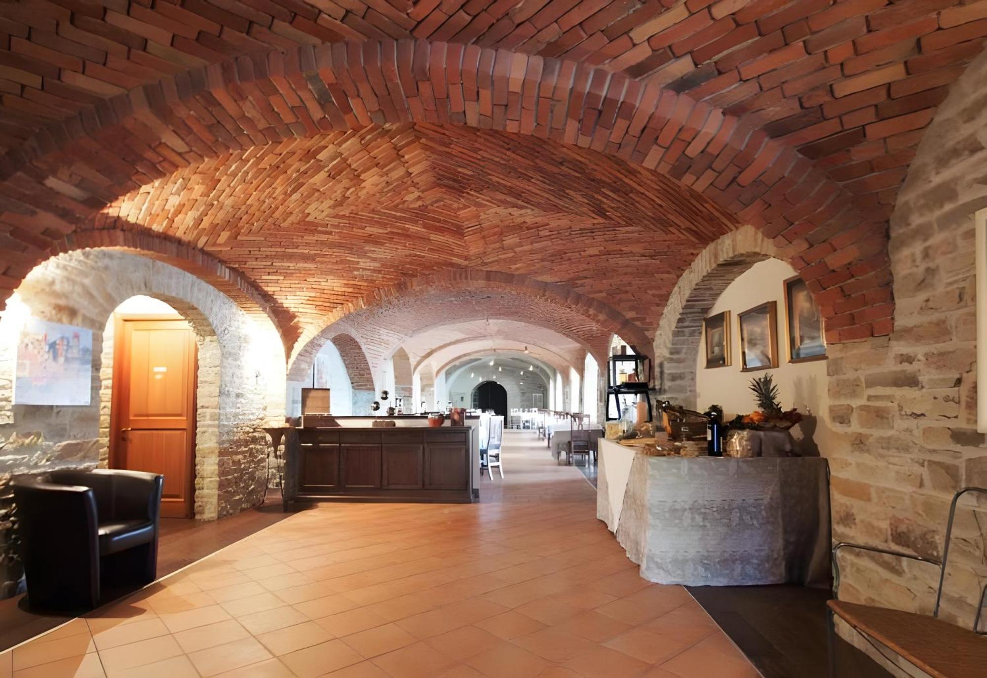 Il Castello Di Bubbio Hotel Bagian luar foto