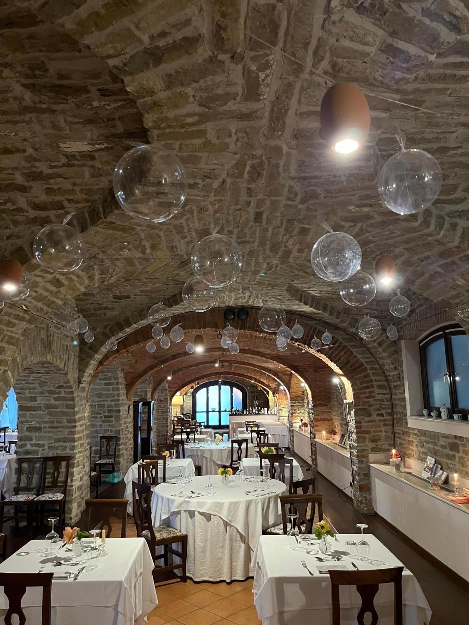 Il Castello Di Bubbio Hotel Bagian luar foto