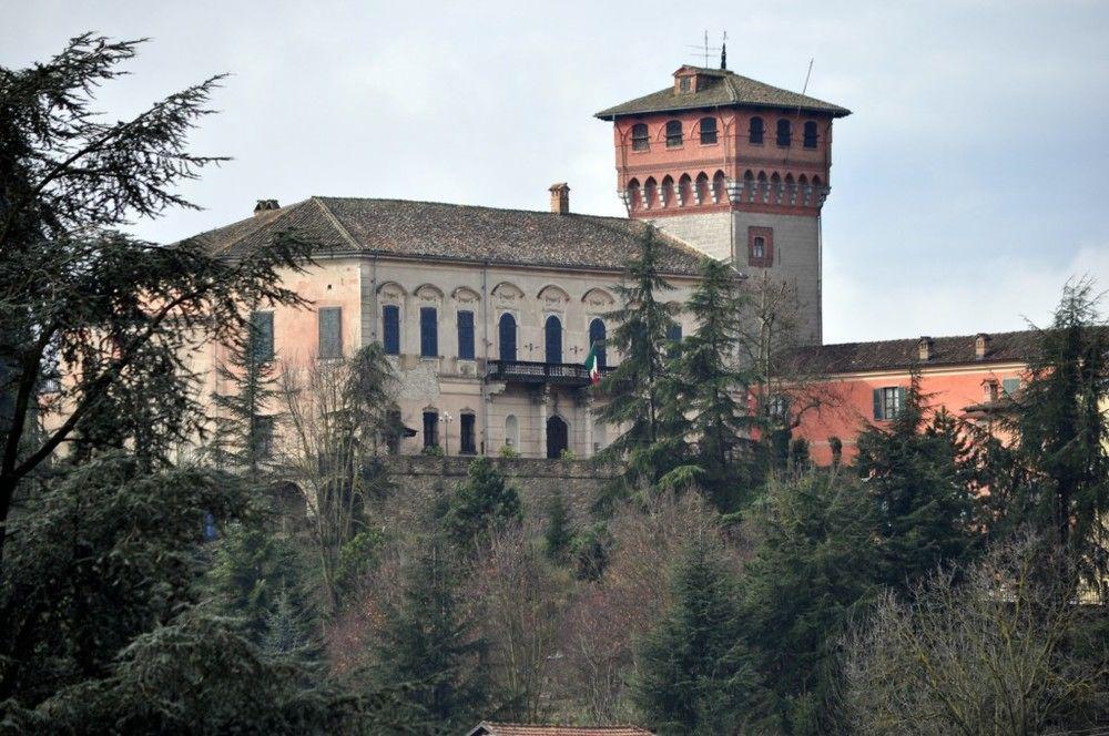 Il Castello Di Bubbio Hotel Bagian luar foto