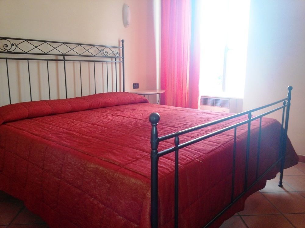 Il Castello Di Bubbio Hotel Bagian luar foto